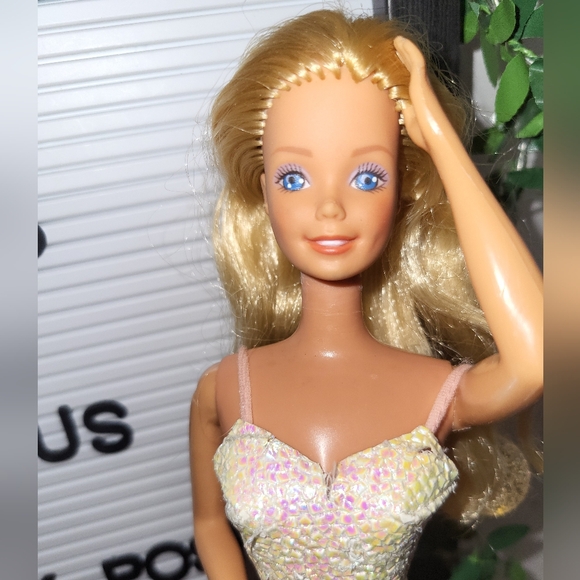 Barbie Other - 1984 Peaches 'N Cream Barbie